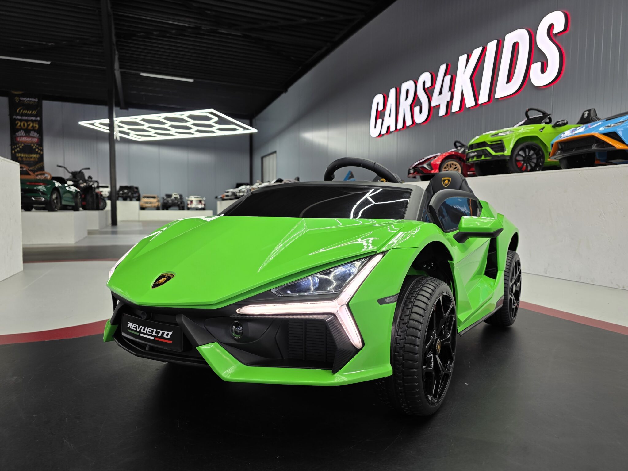 Kinderauto Lamborghini Revuelto 2-persoons 24 volt